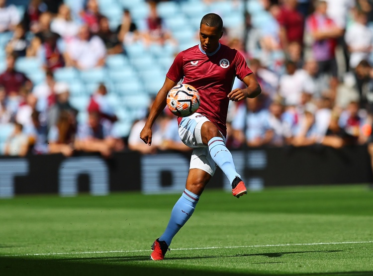 v站体育-蒂莱曼斯：伊涅斯塔、杰拉德、克罗斯、魔笛和阿隆索都是我的标杆